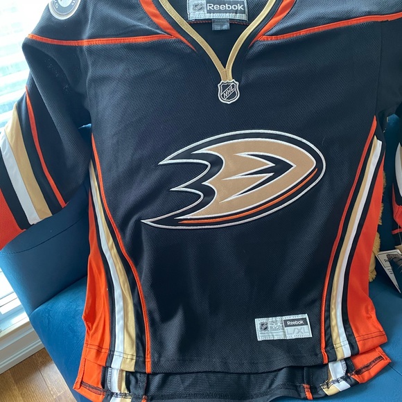 NHL jerseys - Picture 10 of 11